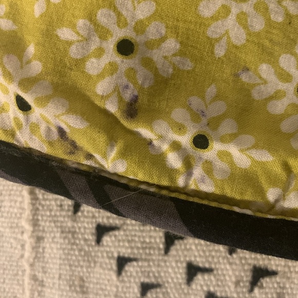 Vera Bradley Black Floral Crossbody Bag Purse - Picture 7 of 9